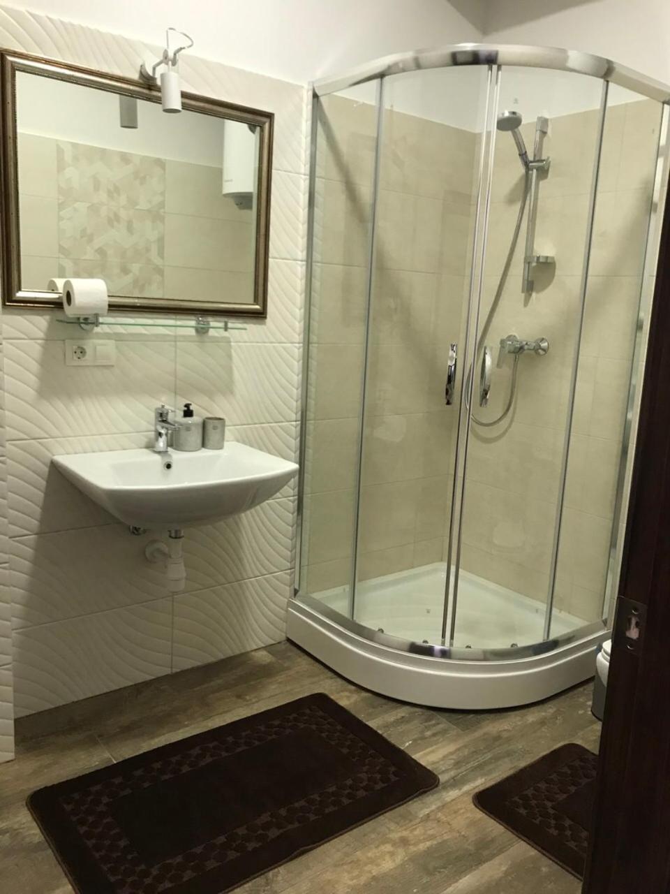 Apartment Lviv Ngoại thất bức ảnh